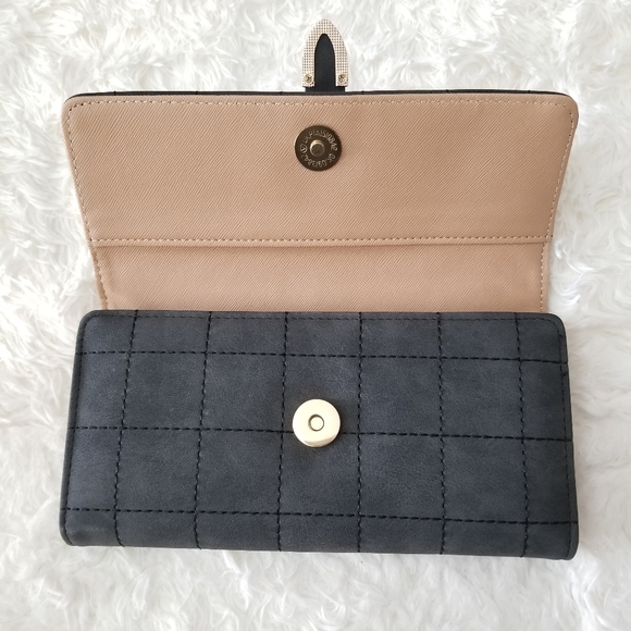 Wallet - Picture 2 of 3